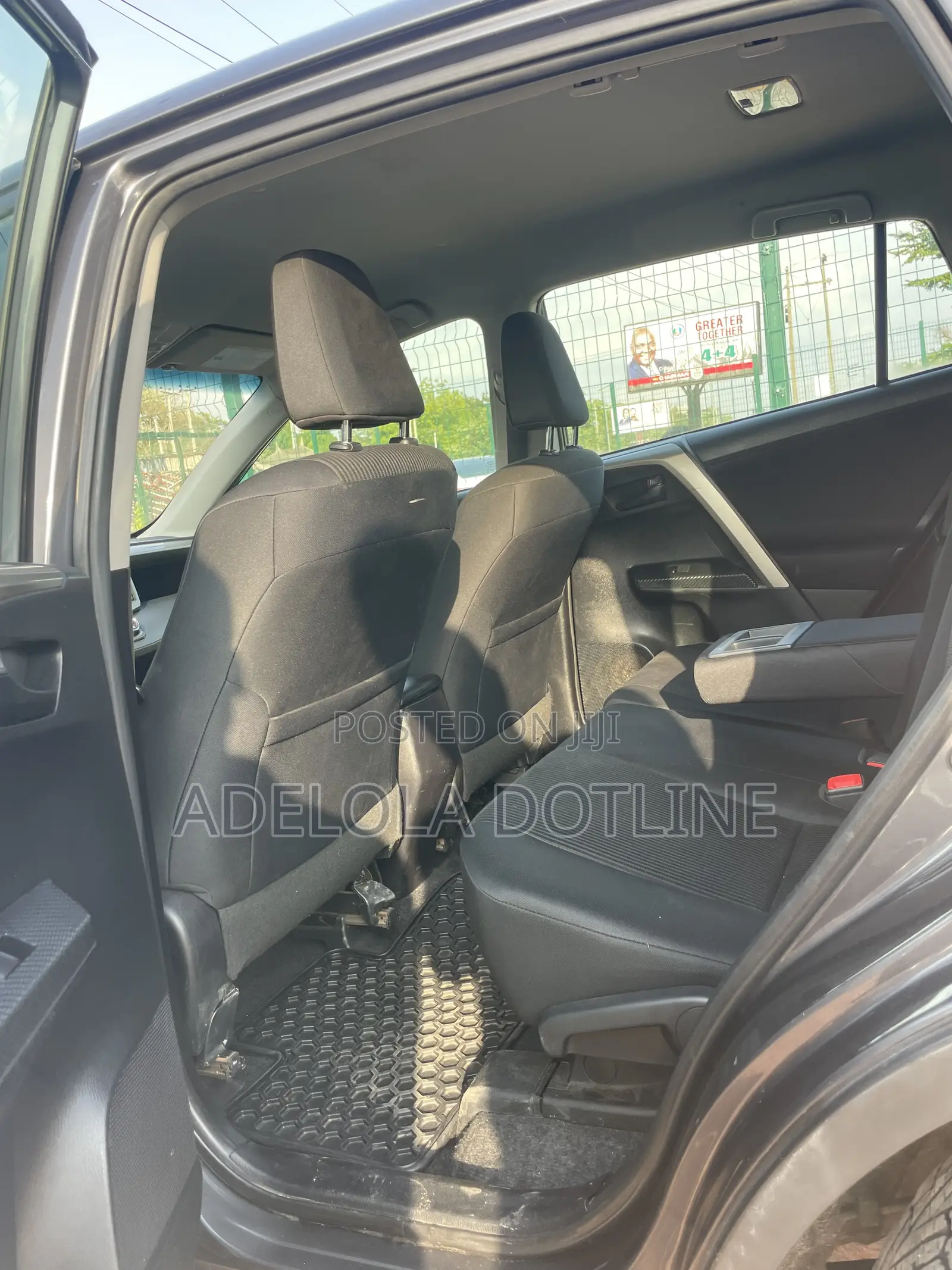 Toyota RAV4 LE 4dr SUV AWD (2.5L 4cyl 6A) 2015 Gray