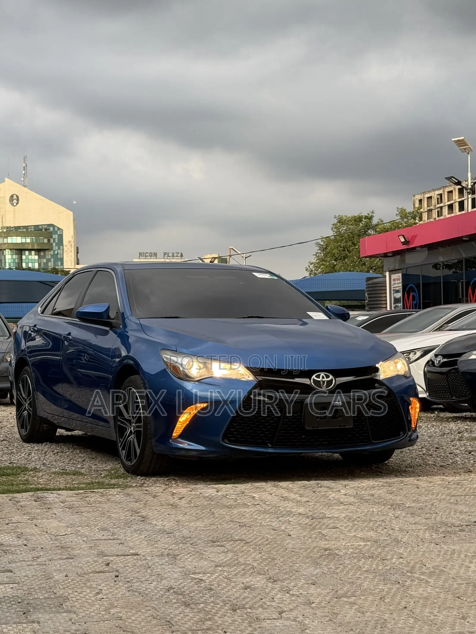 Toyota Camry SE w/Special Edition Pkg (2.5L 4cyl 6A) 2016 Blue