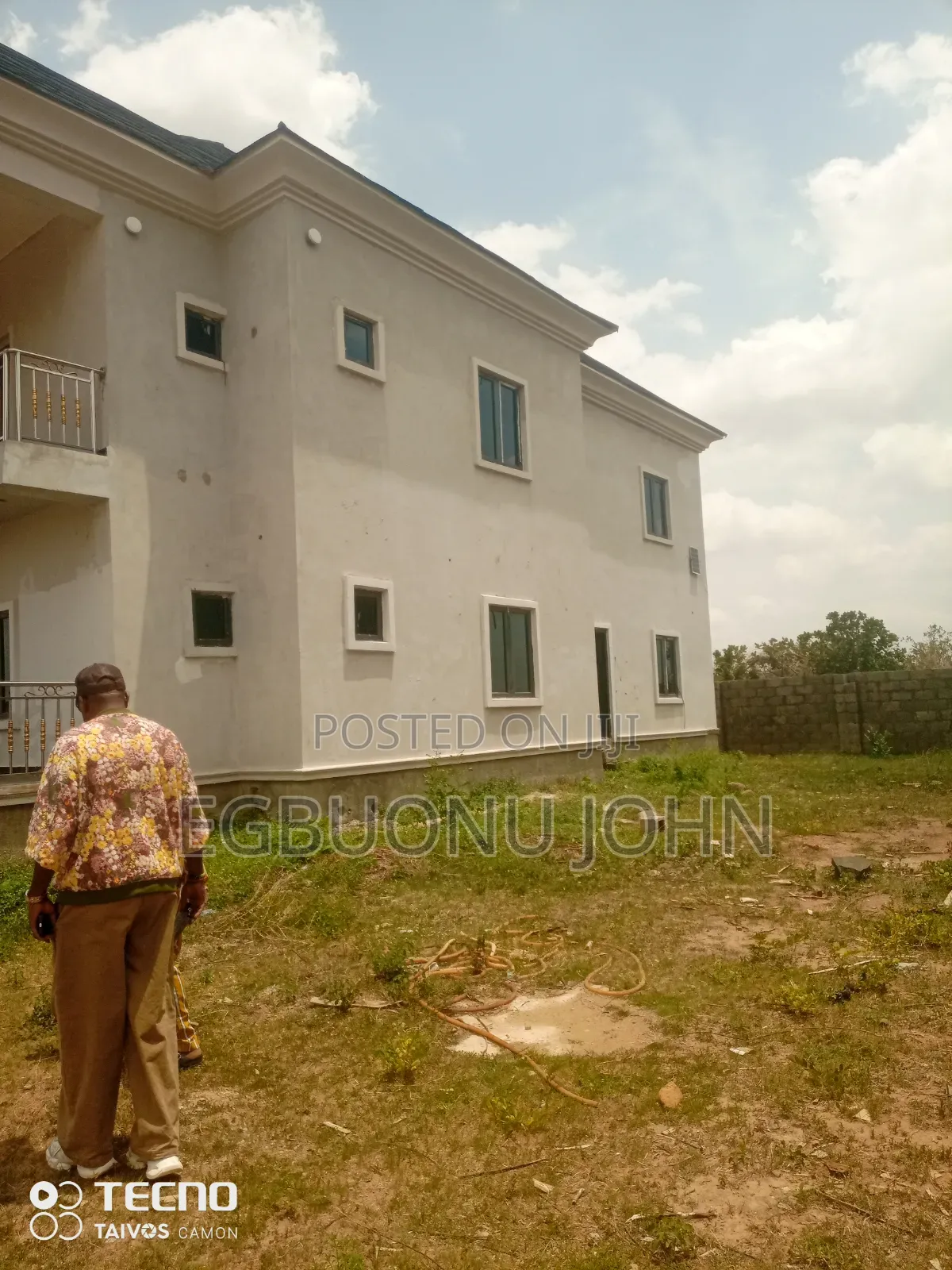 5bdrm Duplex in Sabon Lugbe for sale