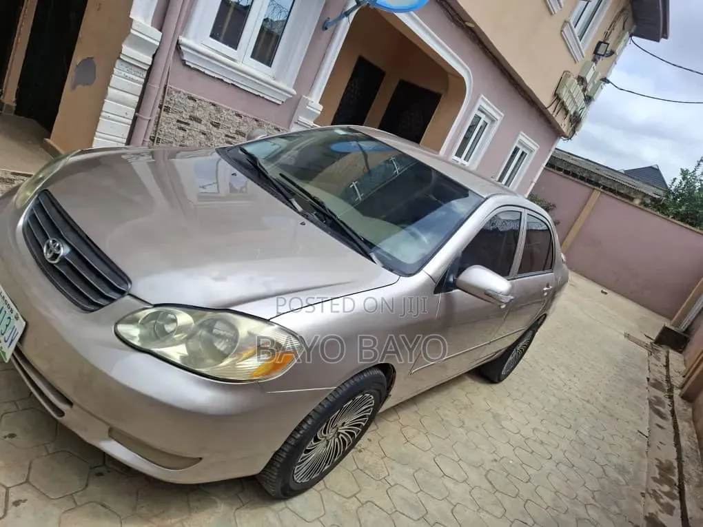 Toyota Corolla Sedan Automatic 2004 Gold