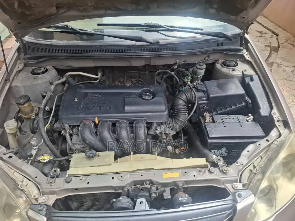 Toyota Corolla Sedan Automatic 2004 Gold