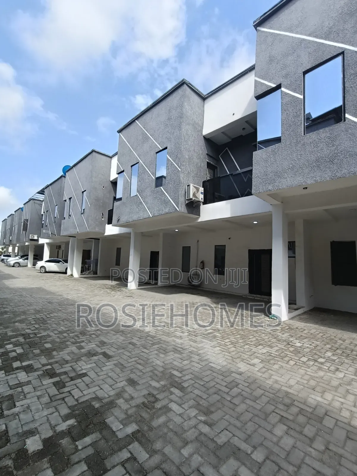 4bdrm Duplex in Lights Estate, Sangotedo for rent