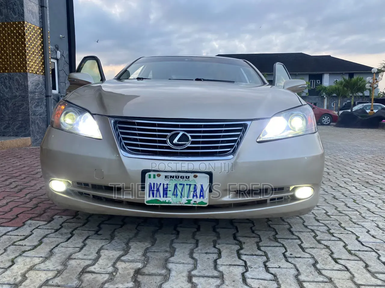 Lexus ES 350 2011 Gold