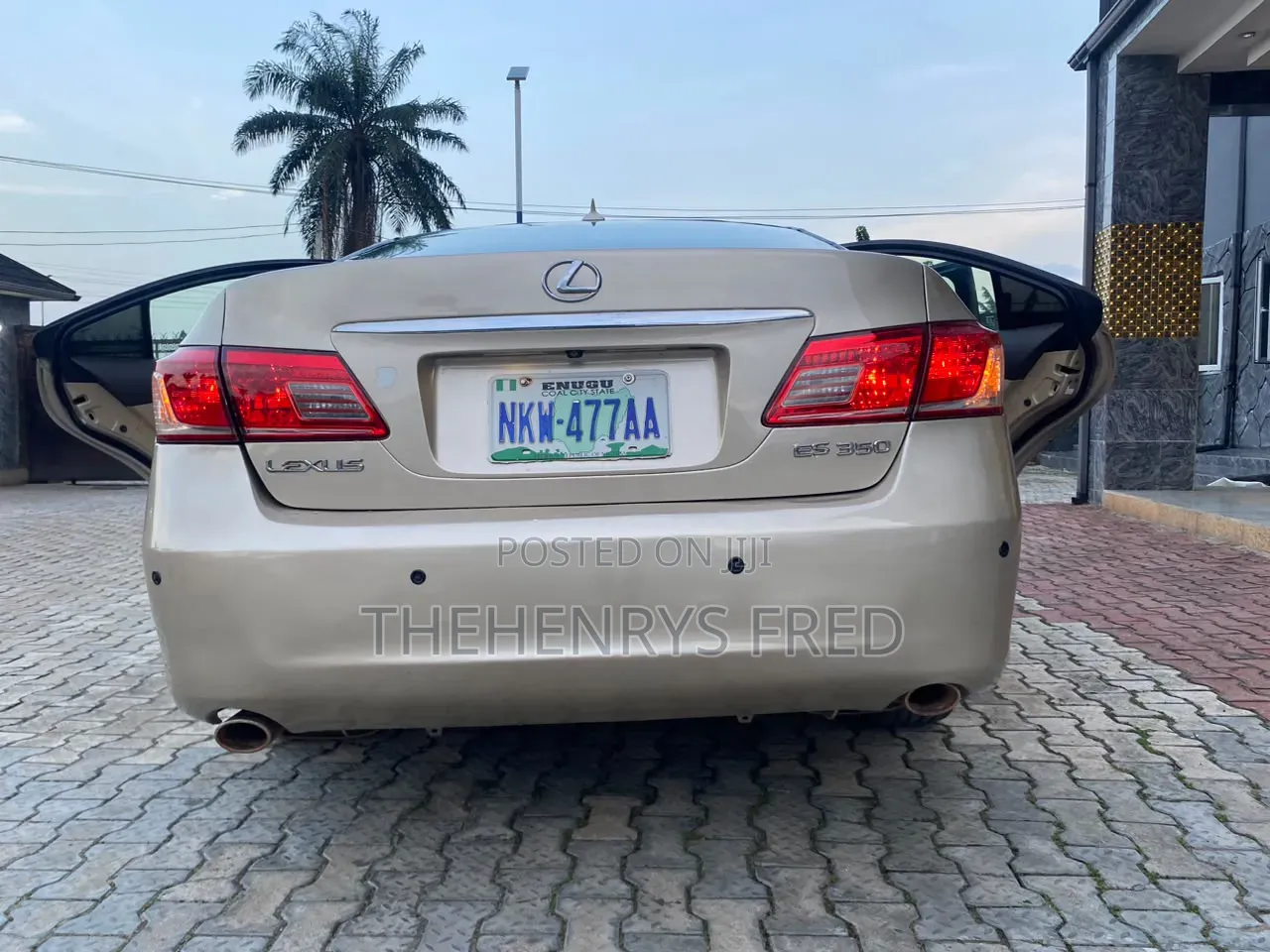 Lexus ES 350 2011 Gold