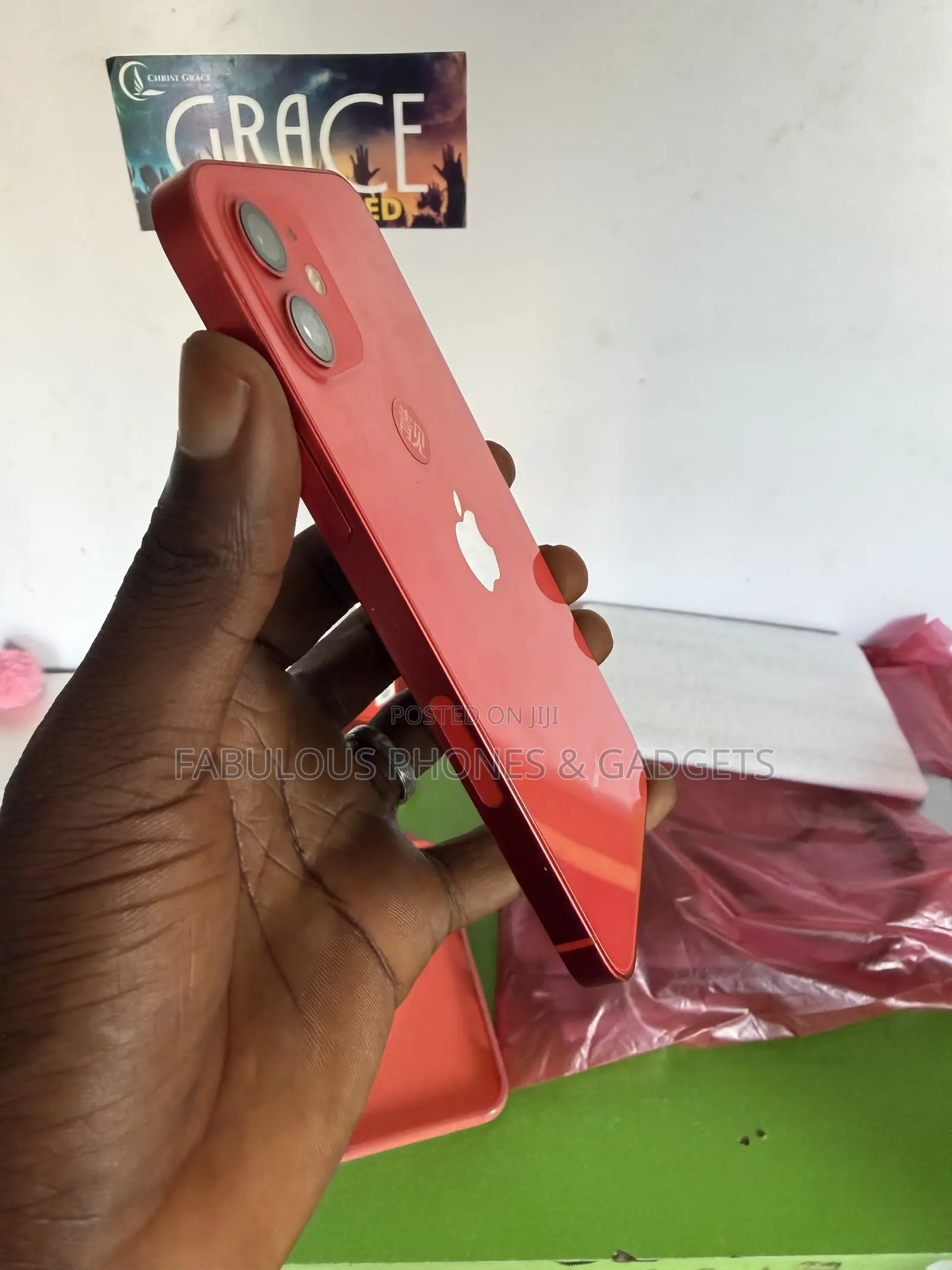 Apple iPhone 12 64 GB Red