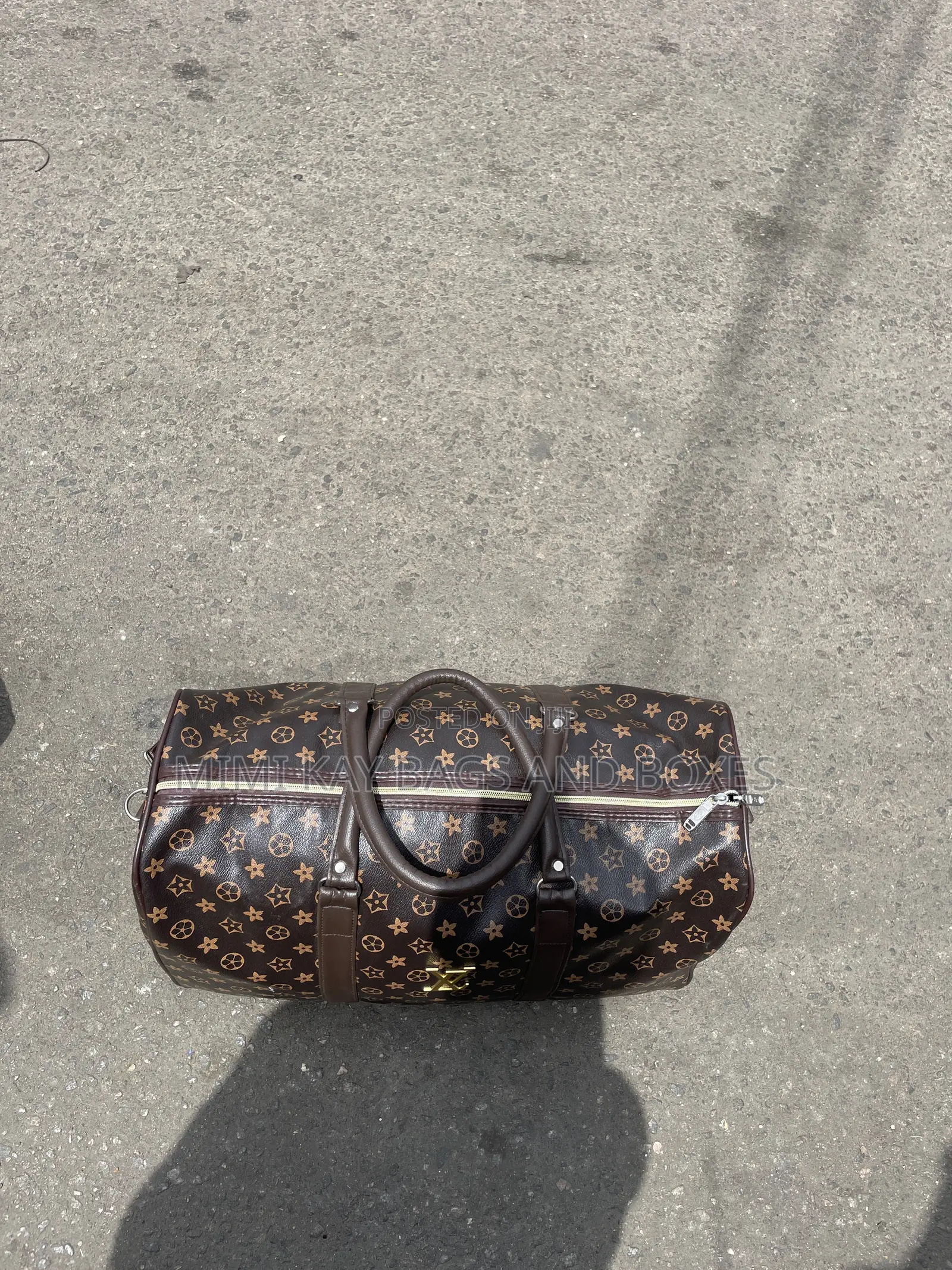 Traveling Bags 17000 for Medium Size
