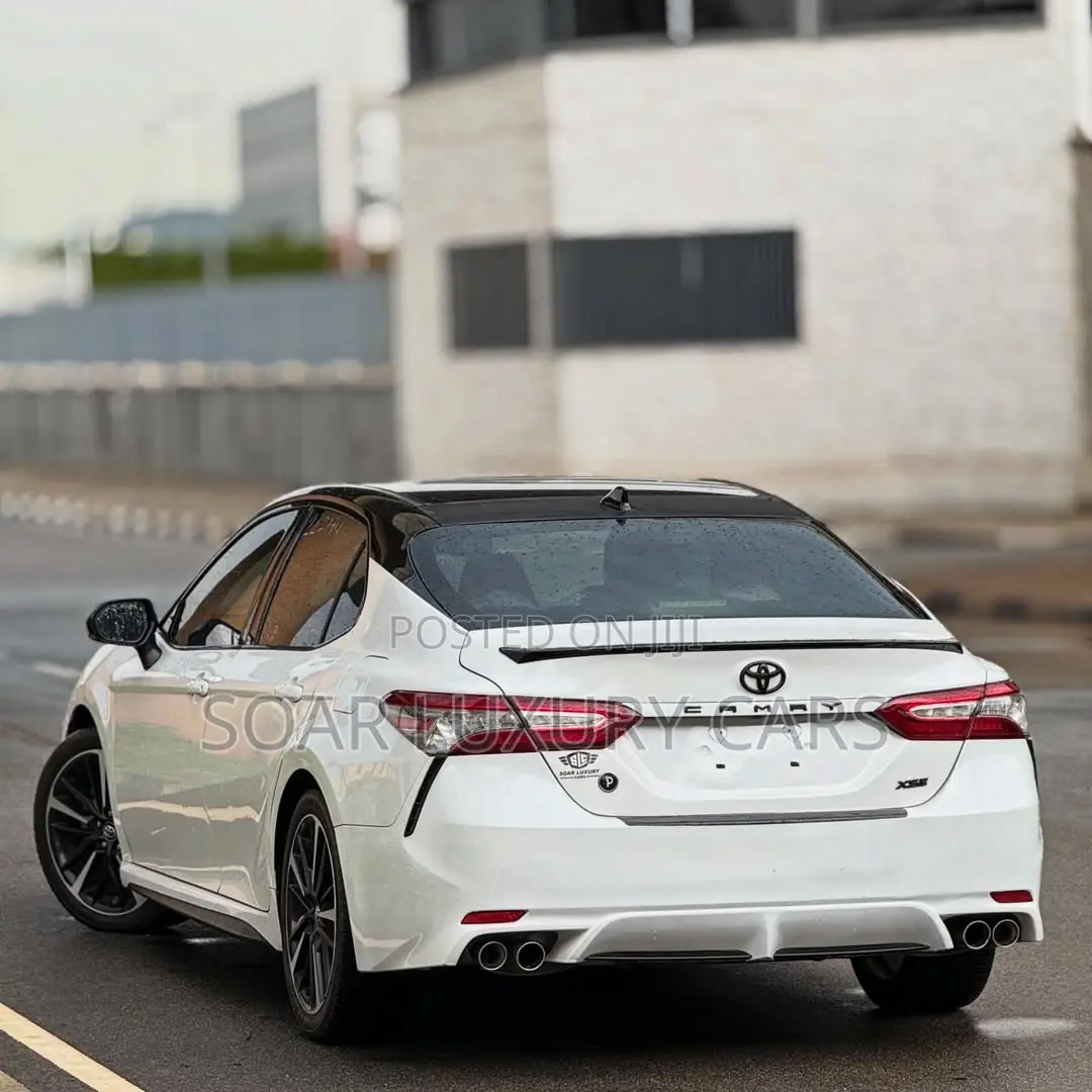 Toyota Camry XSE (2.5L 4cyl 8A) 2019 White