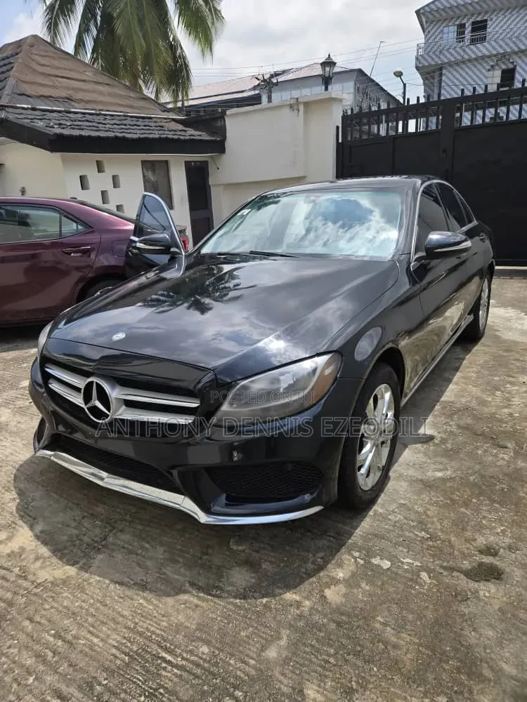 Mercedes-Benz C300 Base AWD 4Matic Sedan (2.0L 4cyl 7A) 2015 Black
