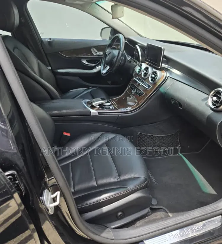 Mercedes-Benz C300 Base AWD 4Matic Sedan (2.0L 4cyl 7A) 2015 Black