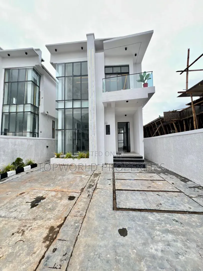 5bdrm Duplex in Chevron Lekki for sale