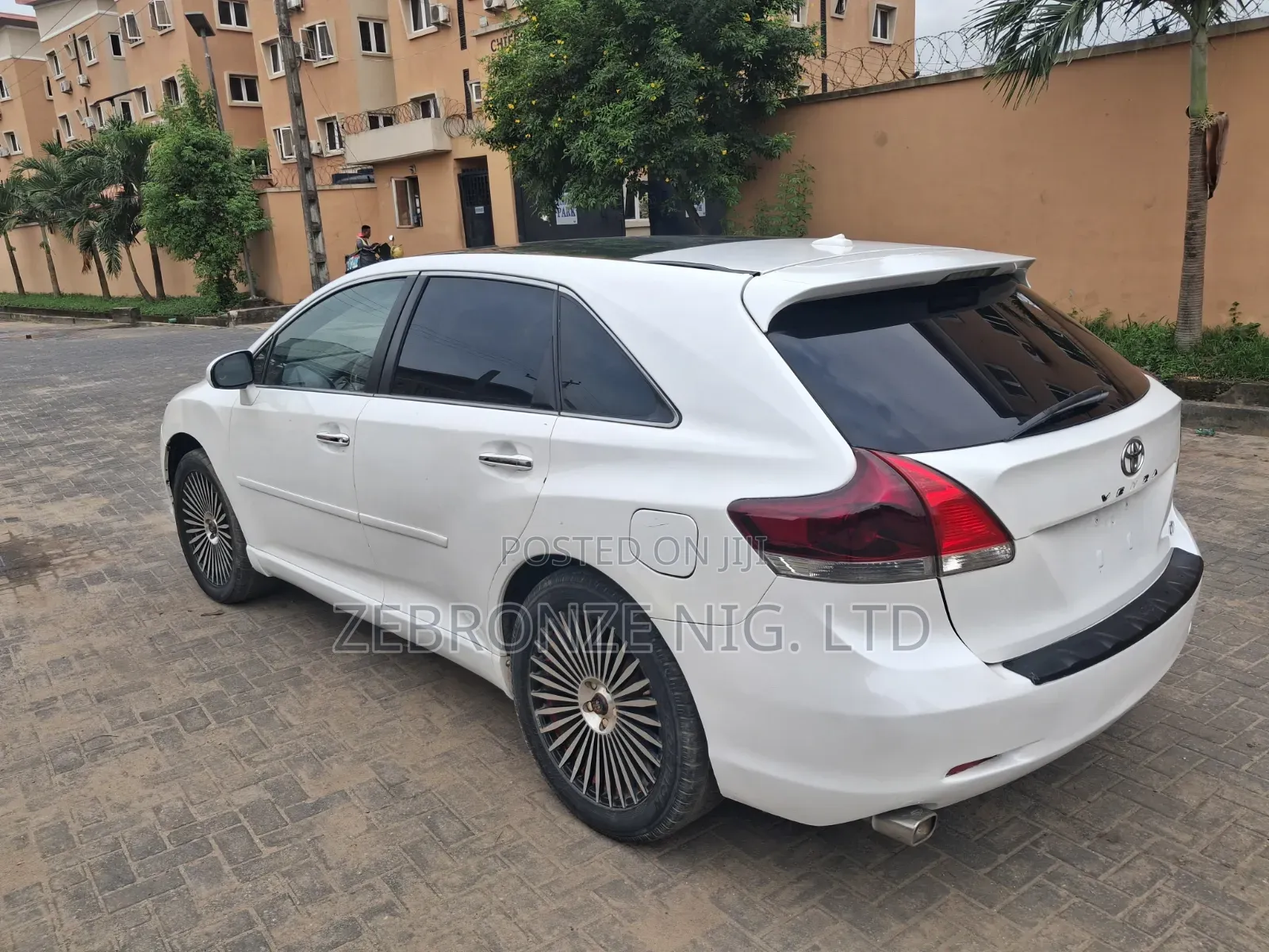 Toyota Venza AWD 2010 White