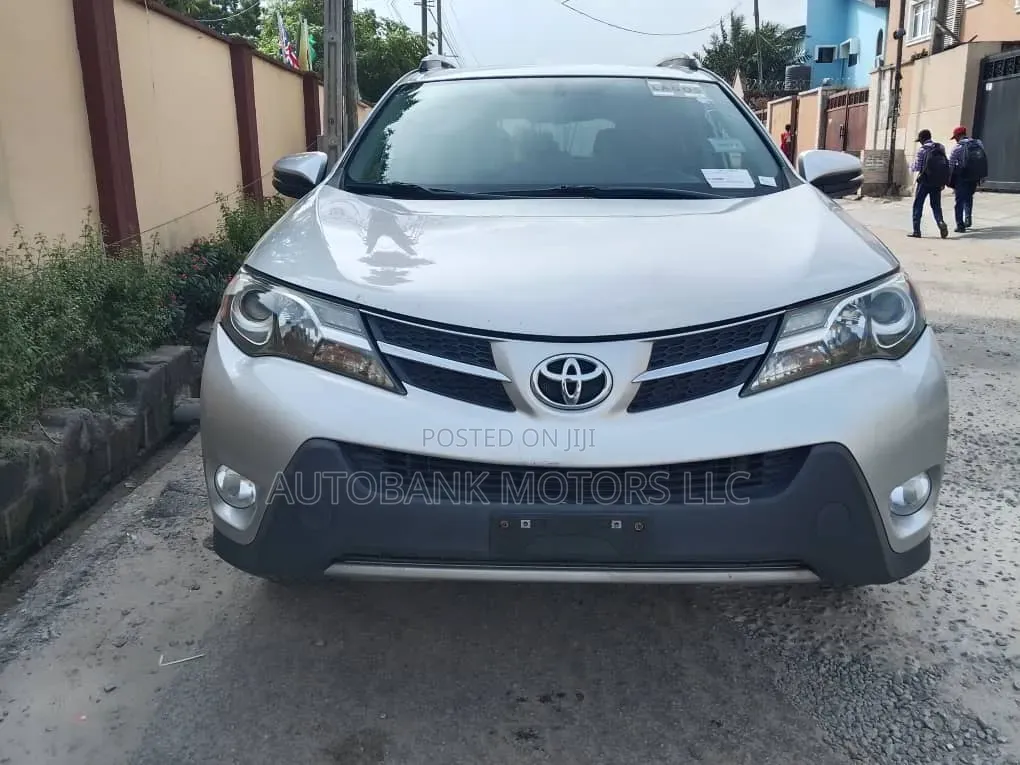Toyota RAV4 Limited 4dr SUV AWD (2.5L 4cyl 6A) 2015 Silver