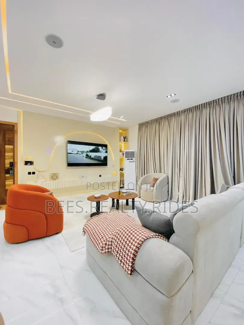 Alexa 2 Bedroom Apartment With A Swimming Pool Gym