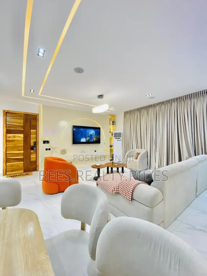 Alexa 2 Bedroom Apartment With A Swimming Pool Gym