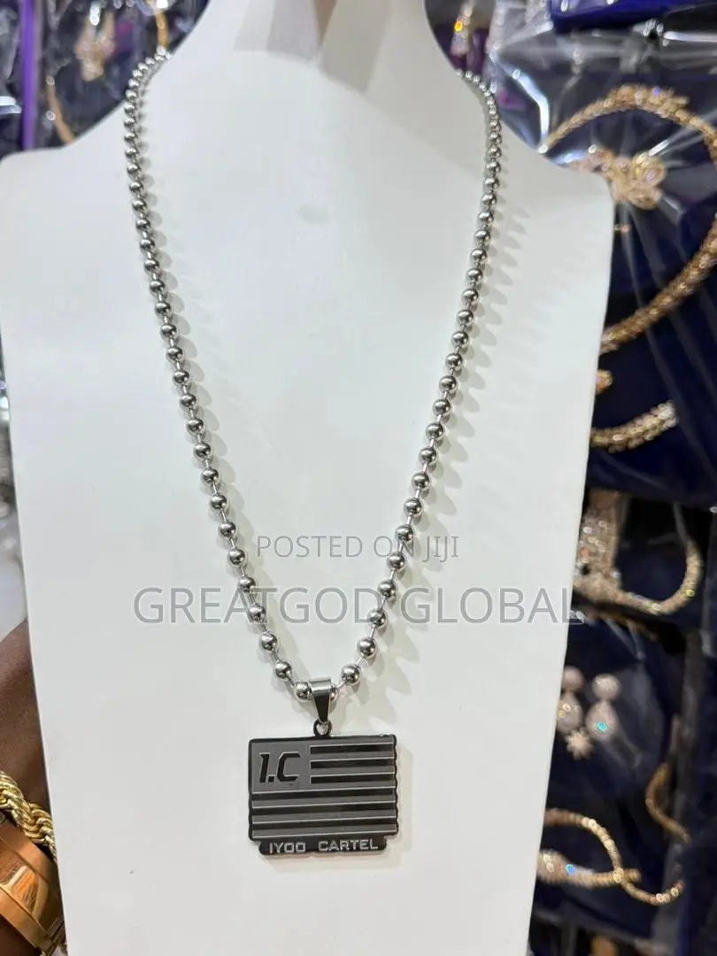 Iyoo Cartel Necklace Chain and Pendant