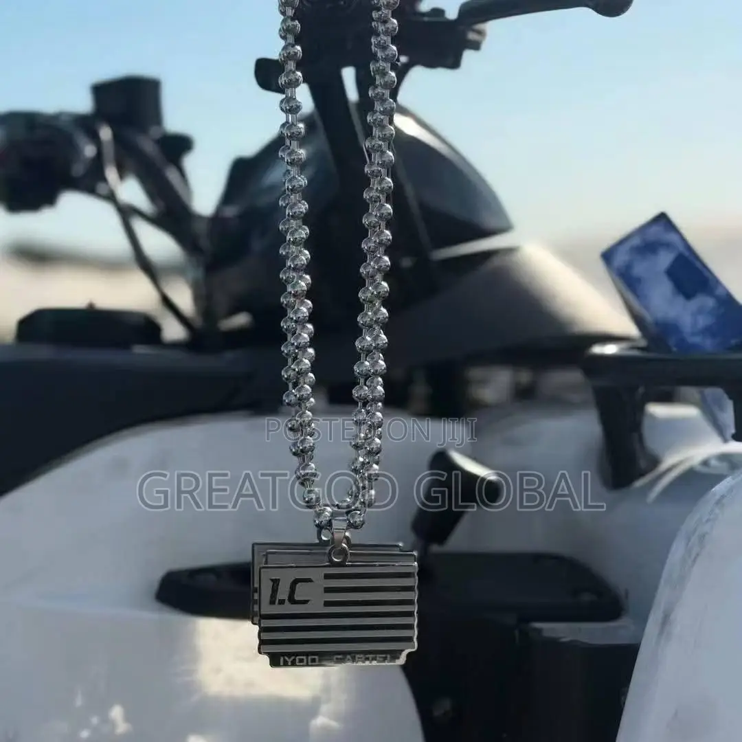 Iyoo Cartel Necklace Chain and Pendant