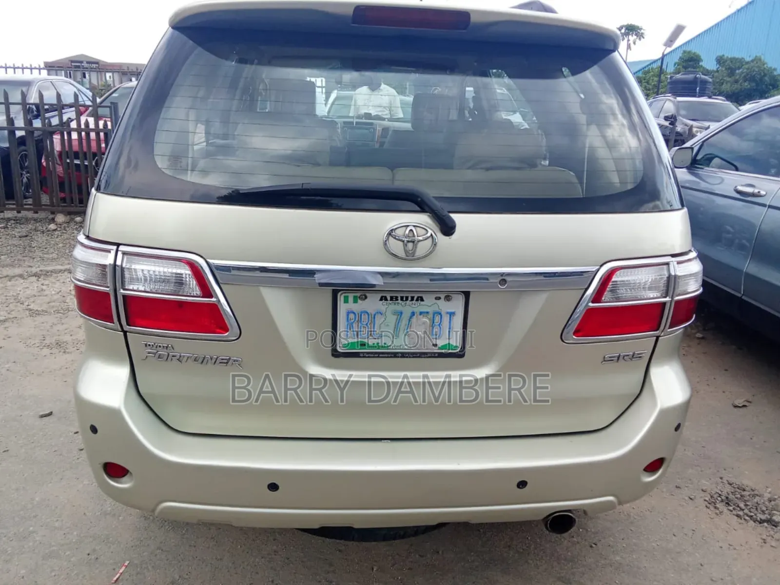 Toyota Fortuner 2010 Silver