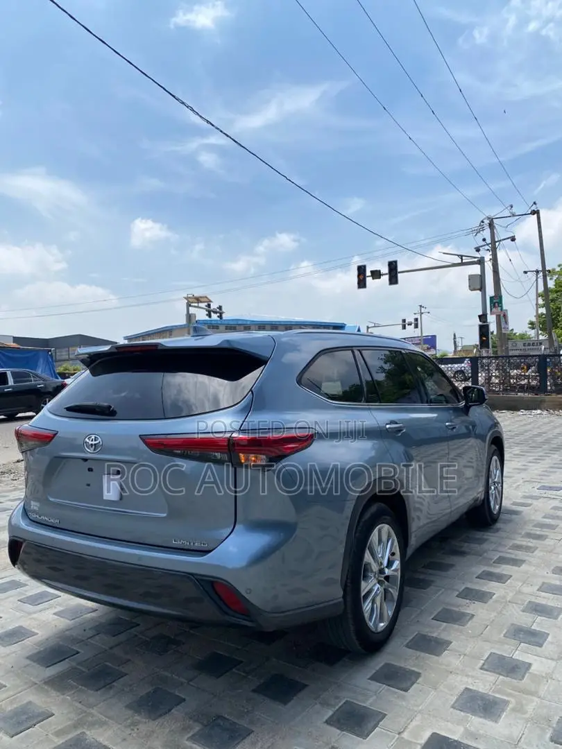 Toyota Highlander 2020 Blue