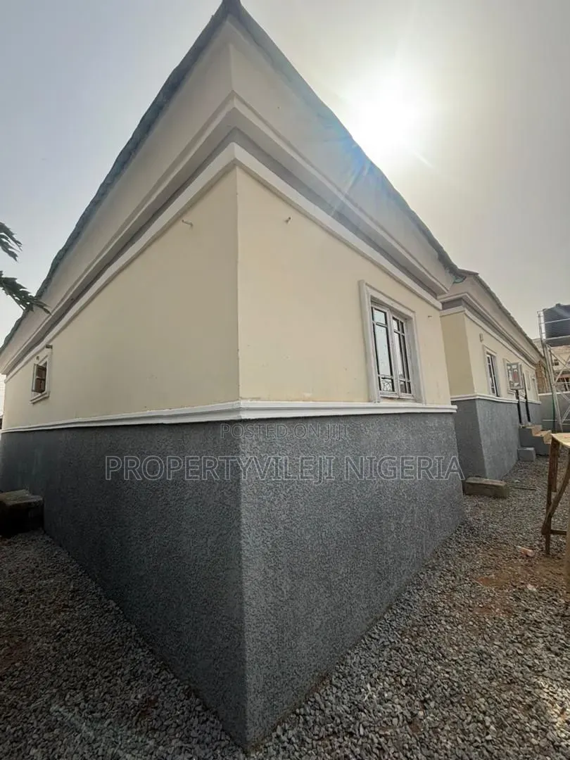 2bdrm Bungalow in Sabon Lugbe for sale