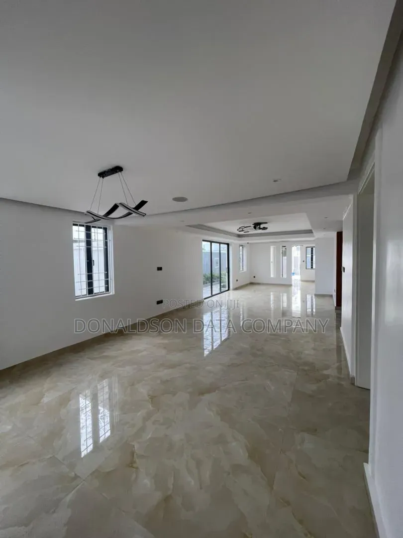 4bdrm Duplex in Daddy Savage, Fagba for sale