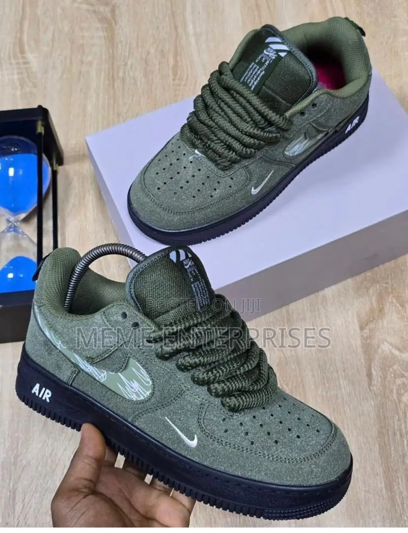 Demure_af1