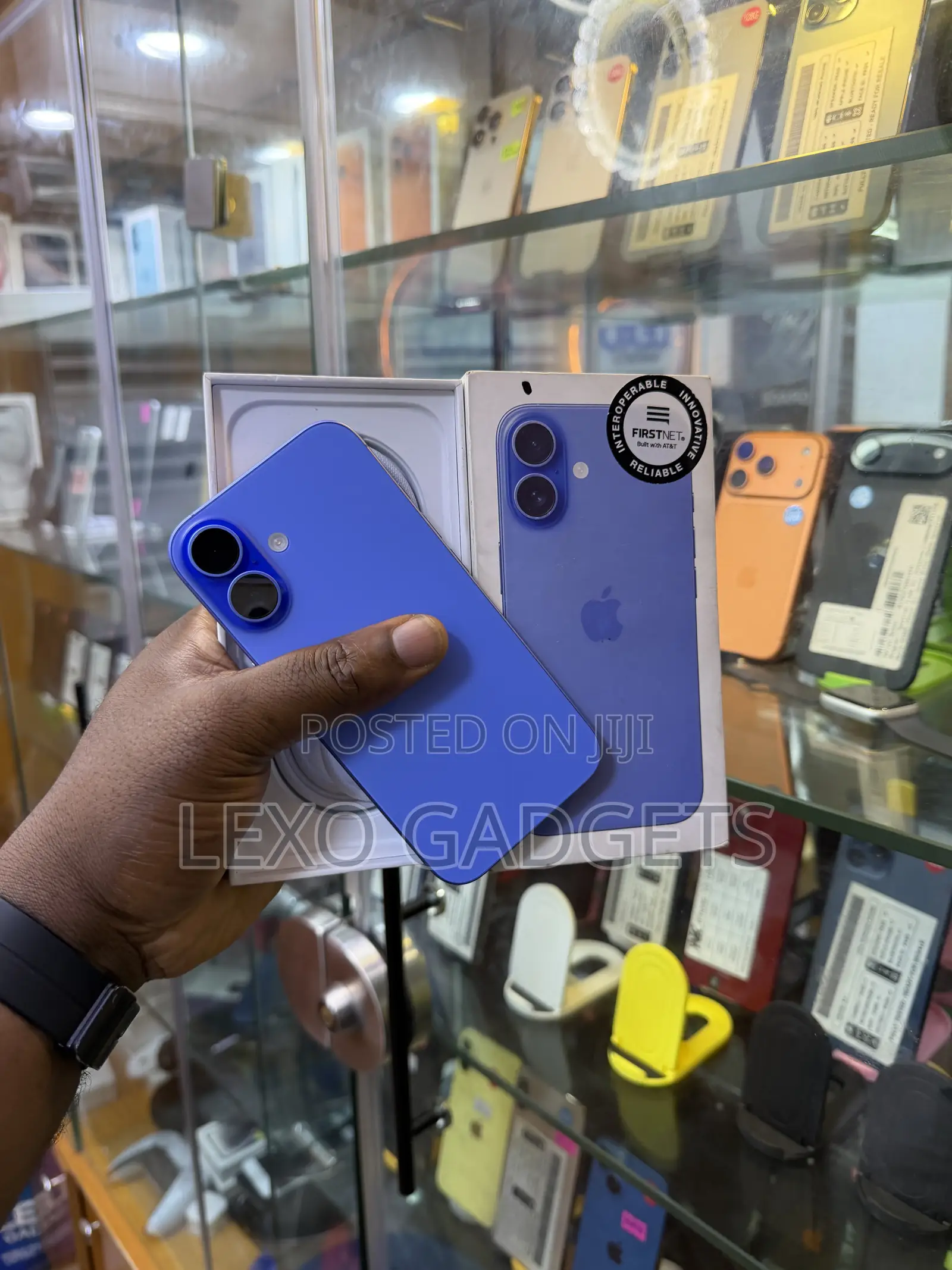 New Apple iPhone 16 128 GB Blue