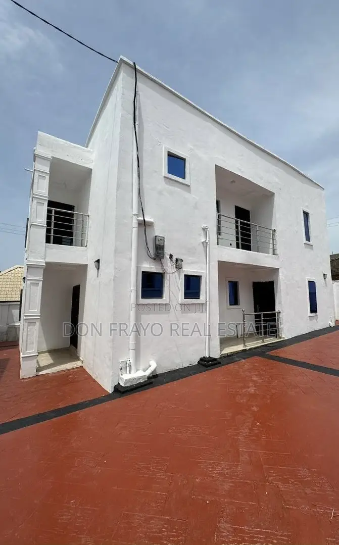 4bdrm Duplex in Onikoko Close, Agodi for rent