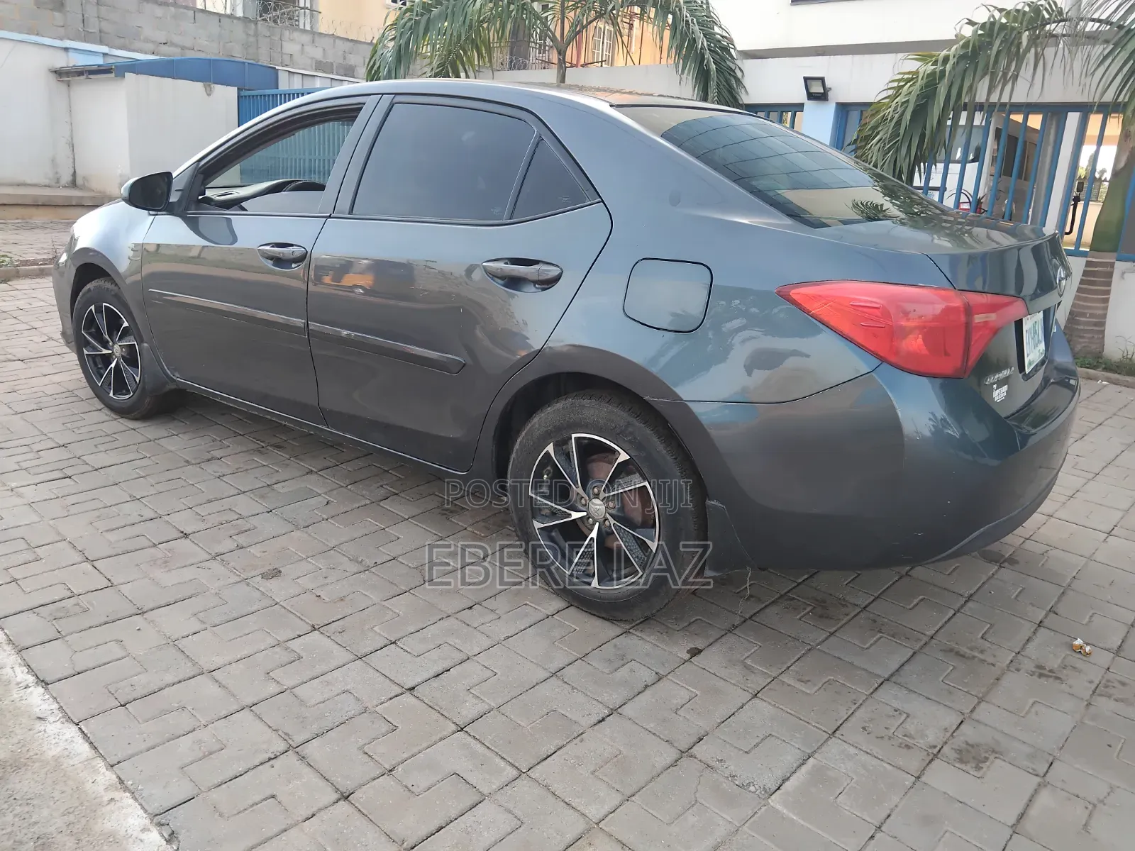 Toyota Corolla 2015 Gray
