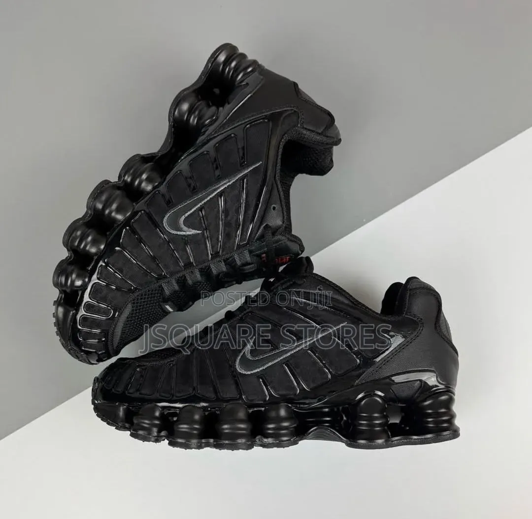Airmax Sneakers All Black and White. Luxury Quality. Sizes: 39——45