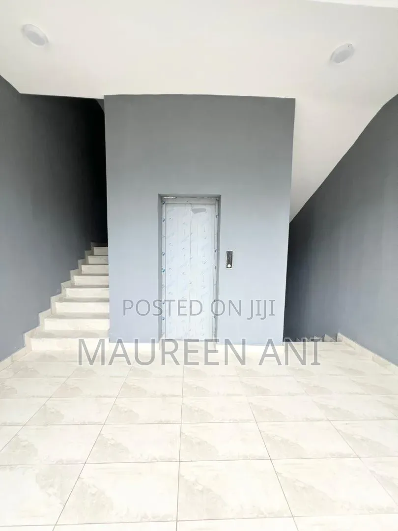 4bdrm Apartment in Lekki Phase 1 for sale