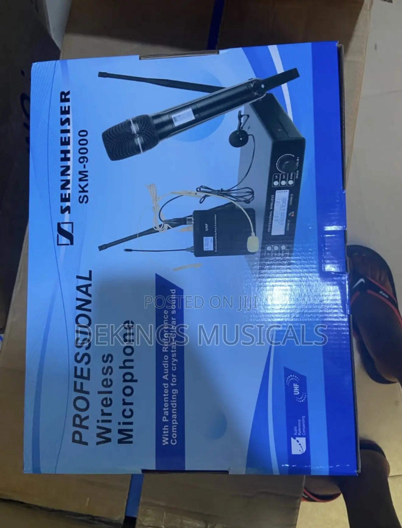 Professional Wireless Headset Microphone Lapel Microphone and Handheld
