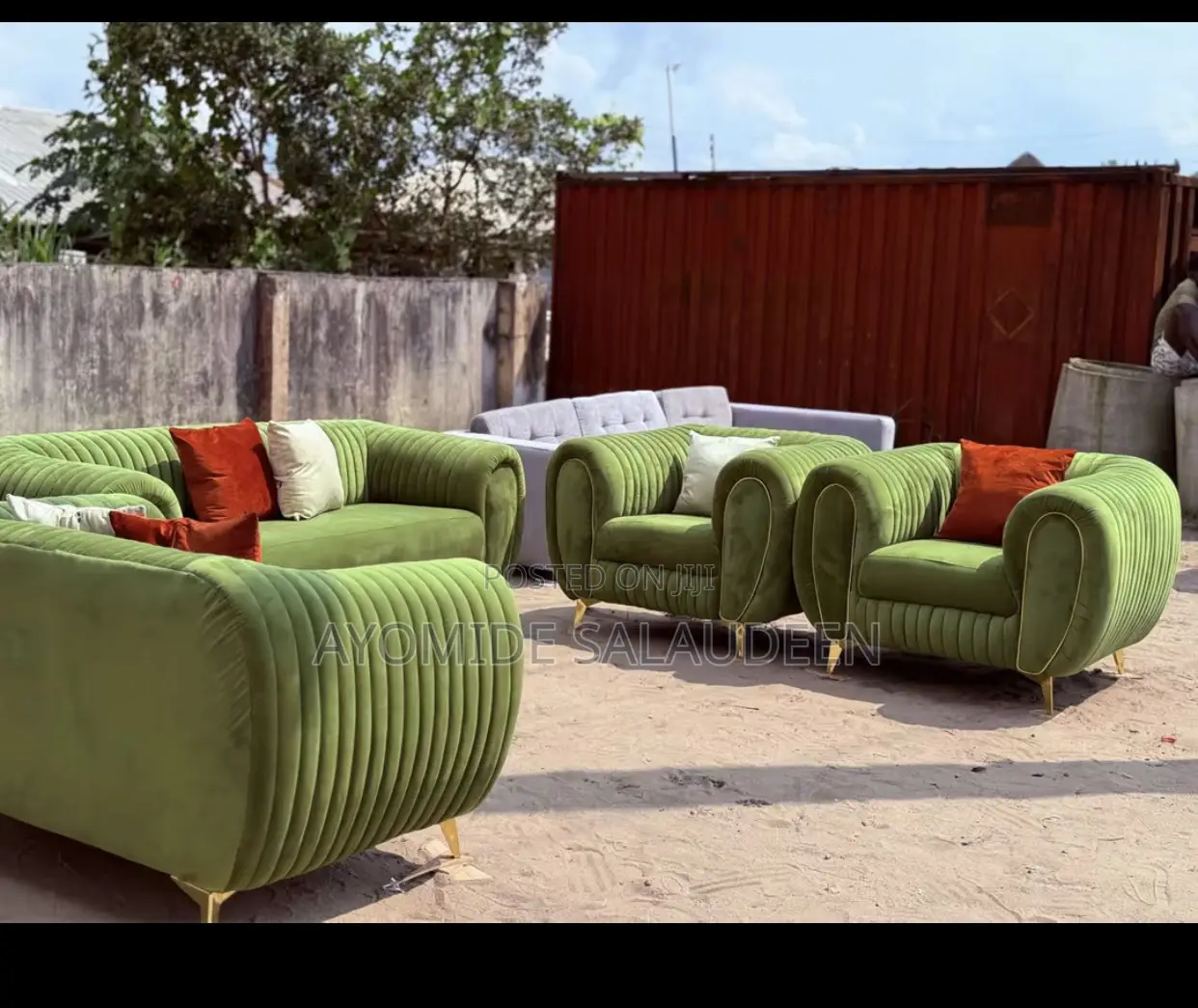 Set of Chair Available
