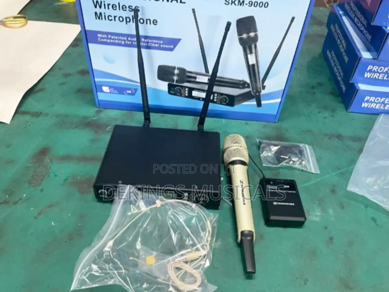 Professional Wireless Headset Microphone Lapel Microphone and Handheld