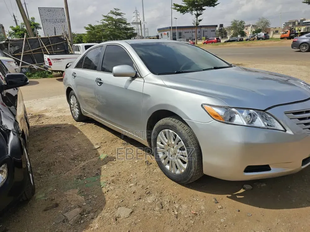 Toyota Camry LE 4dr Sedan (2.4L 4cyl 5A) 2008 Silver