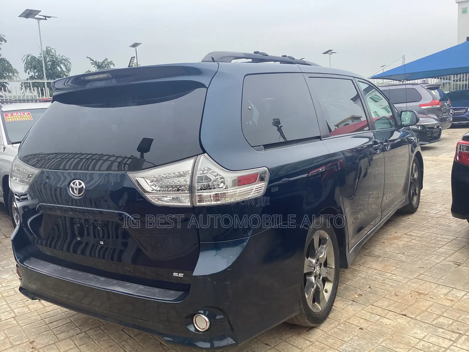 Toyota Sienna SE 8 Passenger 2011 Blue