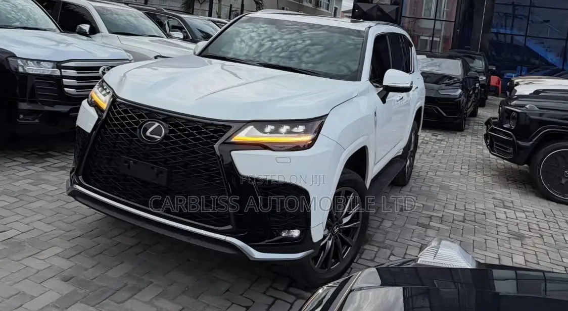Lexus LX 600 2023 Off white