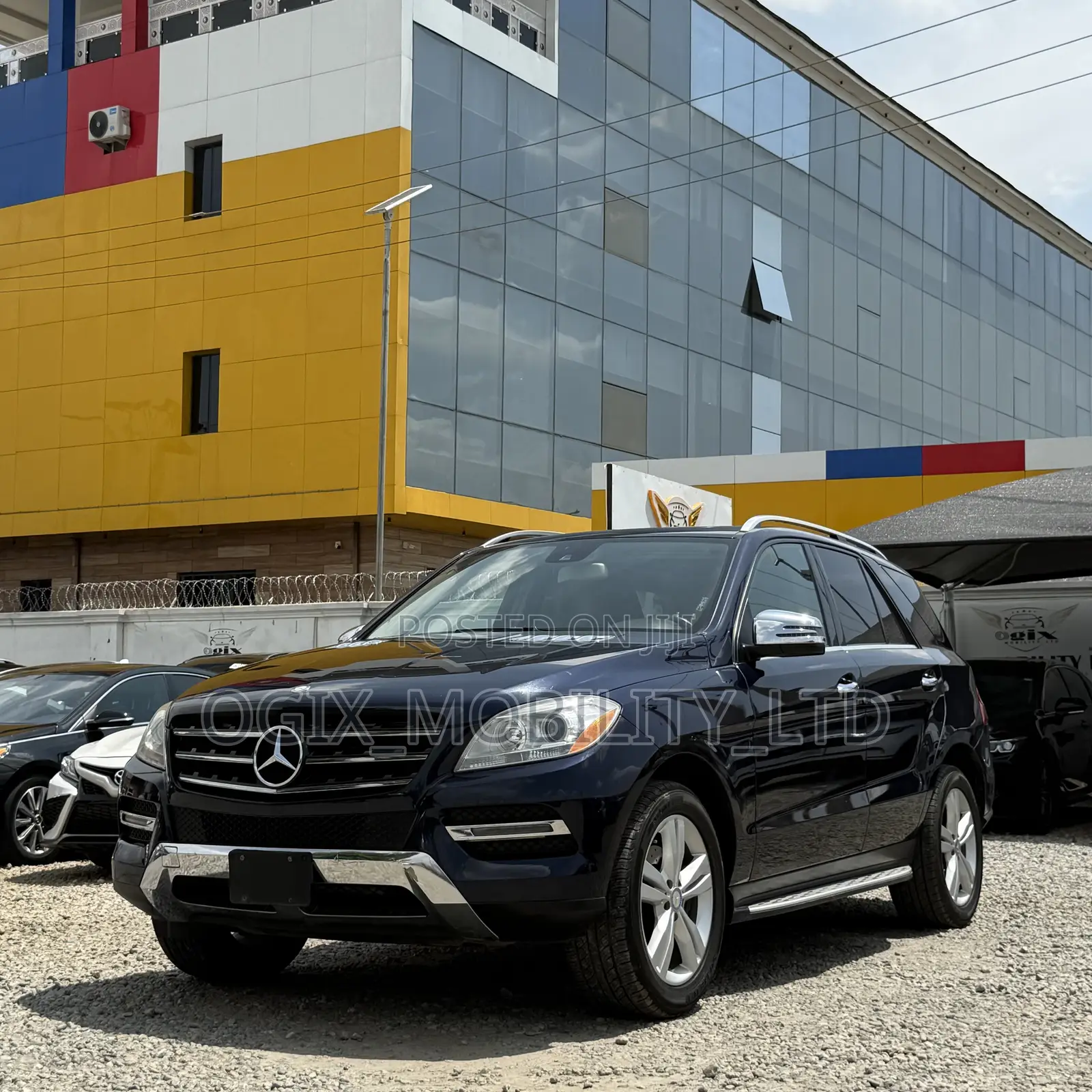 Mercedes-Benz M Class ML350 4MATIC 4dr SUV AWD (3.5L 6cyl 7A) 2014 Blue