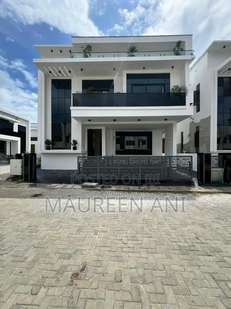 5bdrm Duplex in Cheron, Chevron for sale