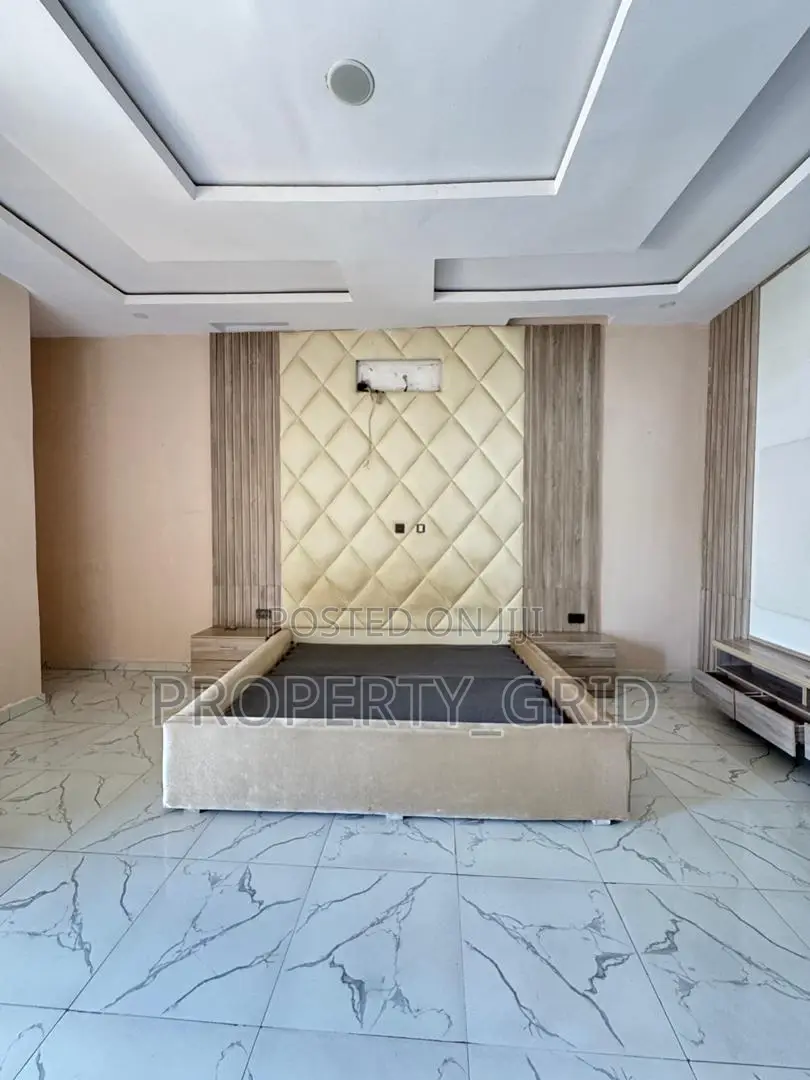 4bdrm Duplex in Ikota Estate for sale