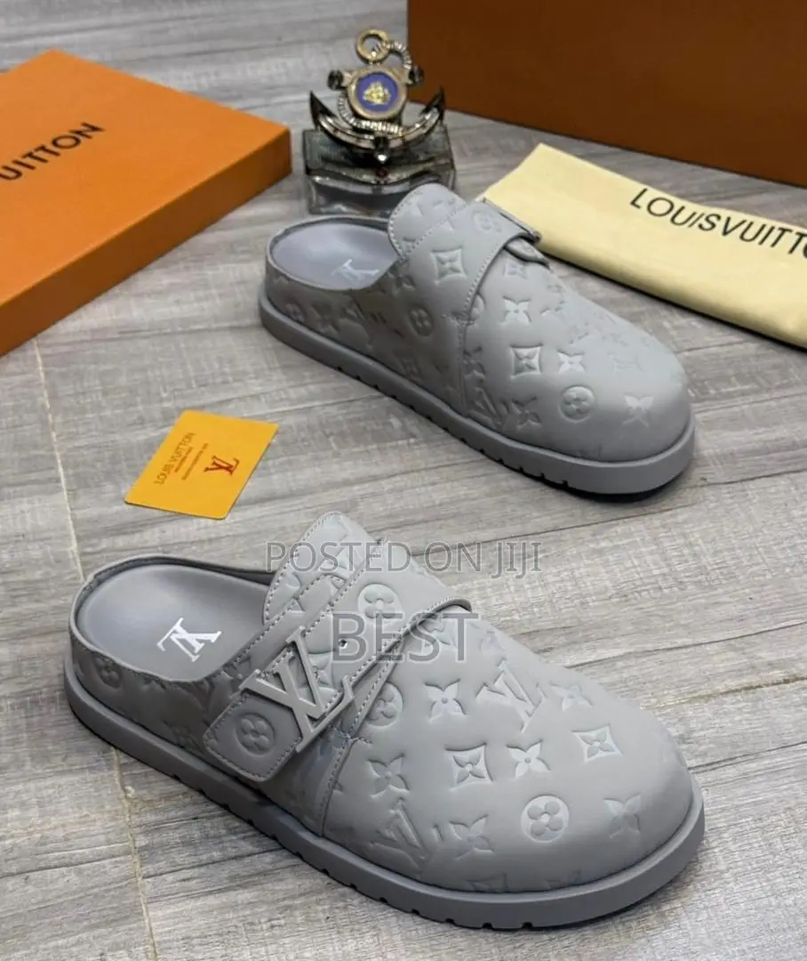Louis Vuitton Half Quality Shoe