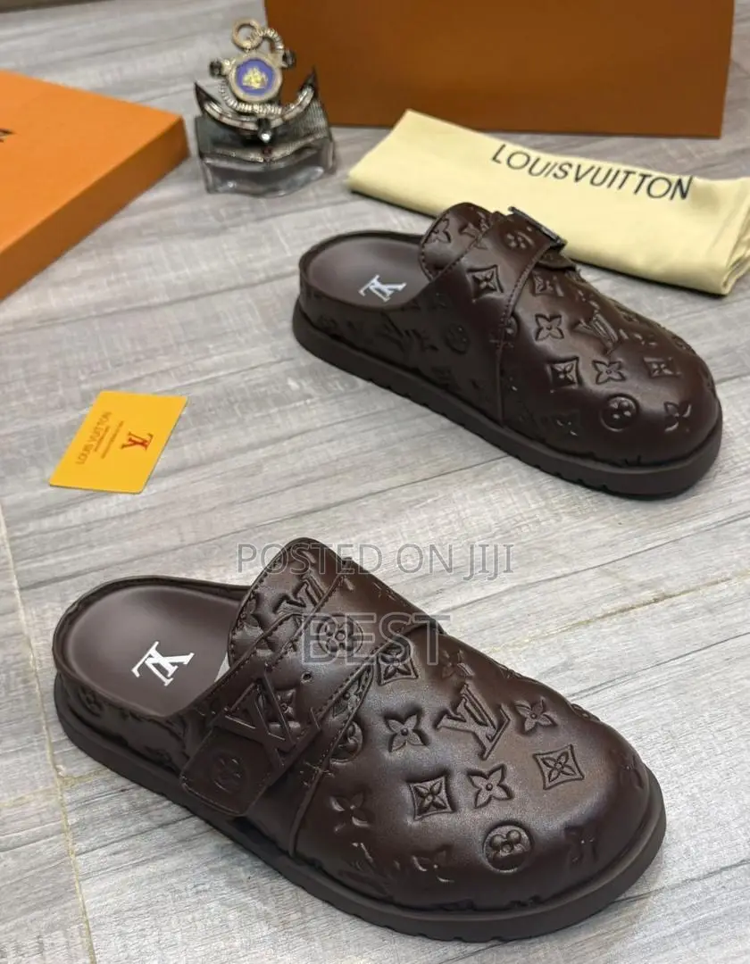 Louis Vuitton Half Quality Shoe