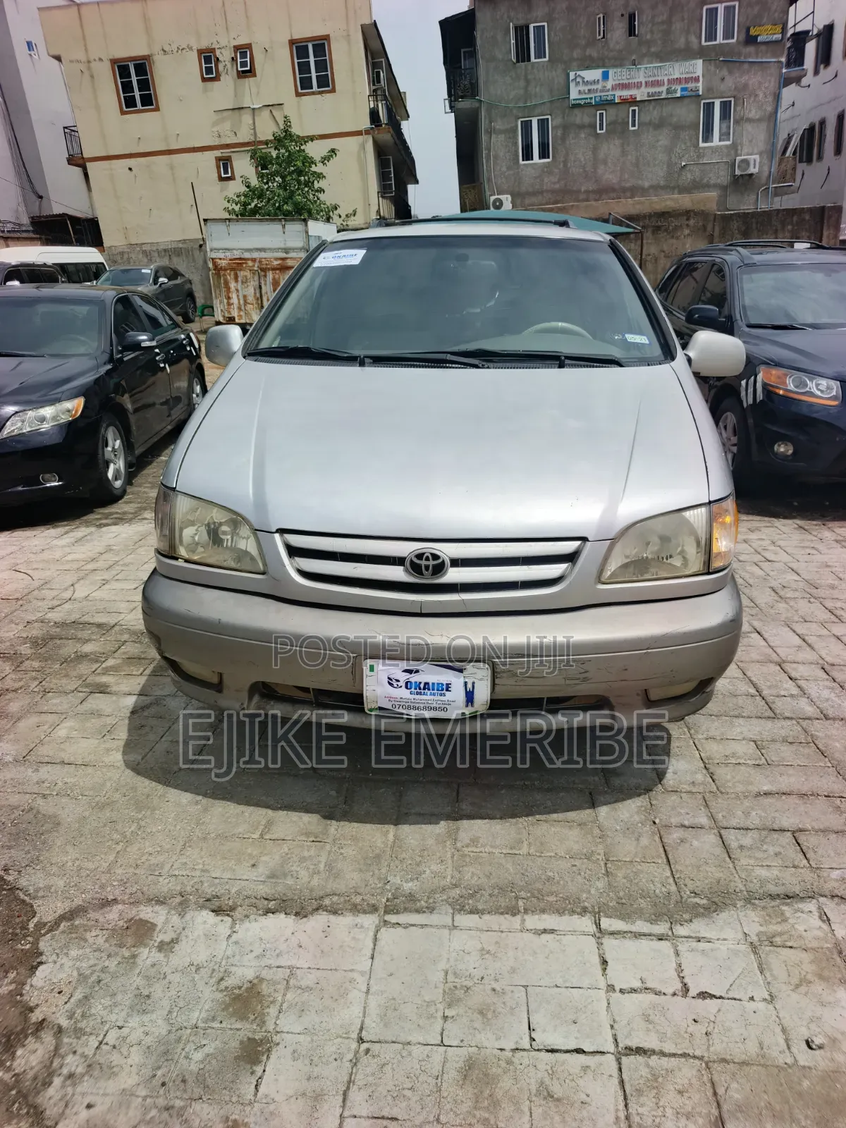 Toyota Sienna XLE 2002 Gold
