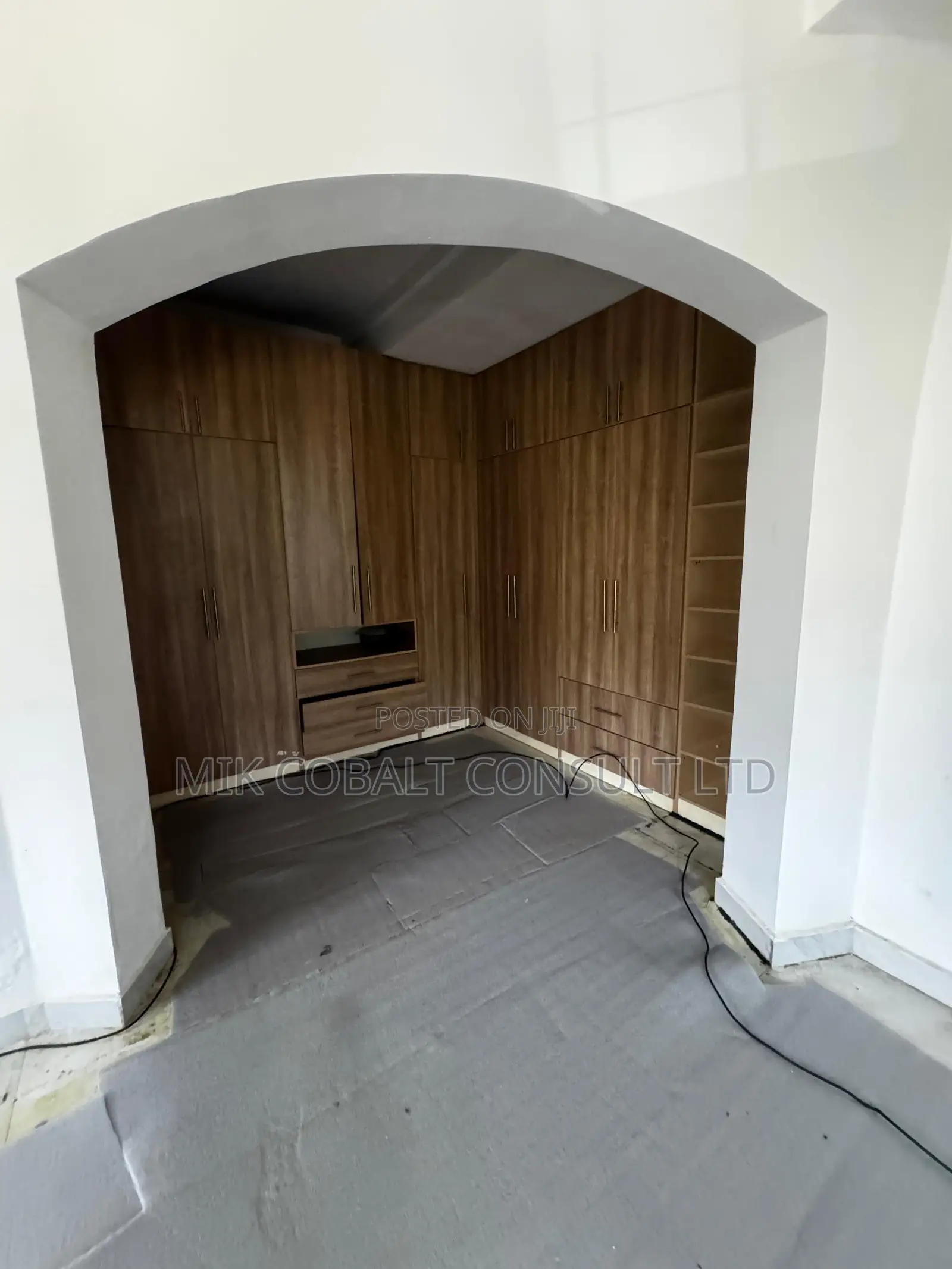 3bdrm Townhouse / Terrace in Diplomatic Zone, Katampe Extension