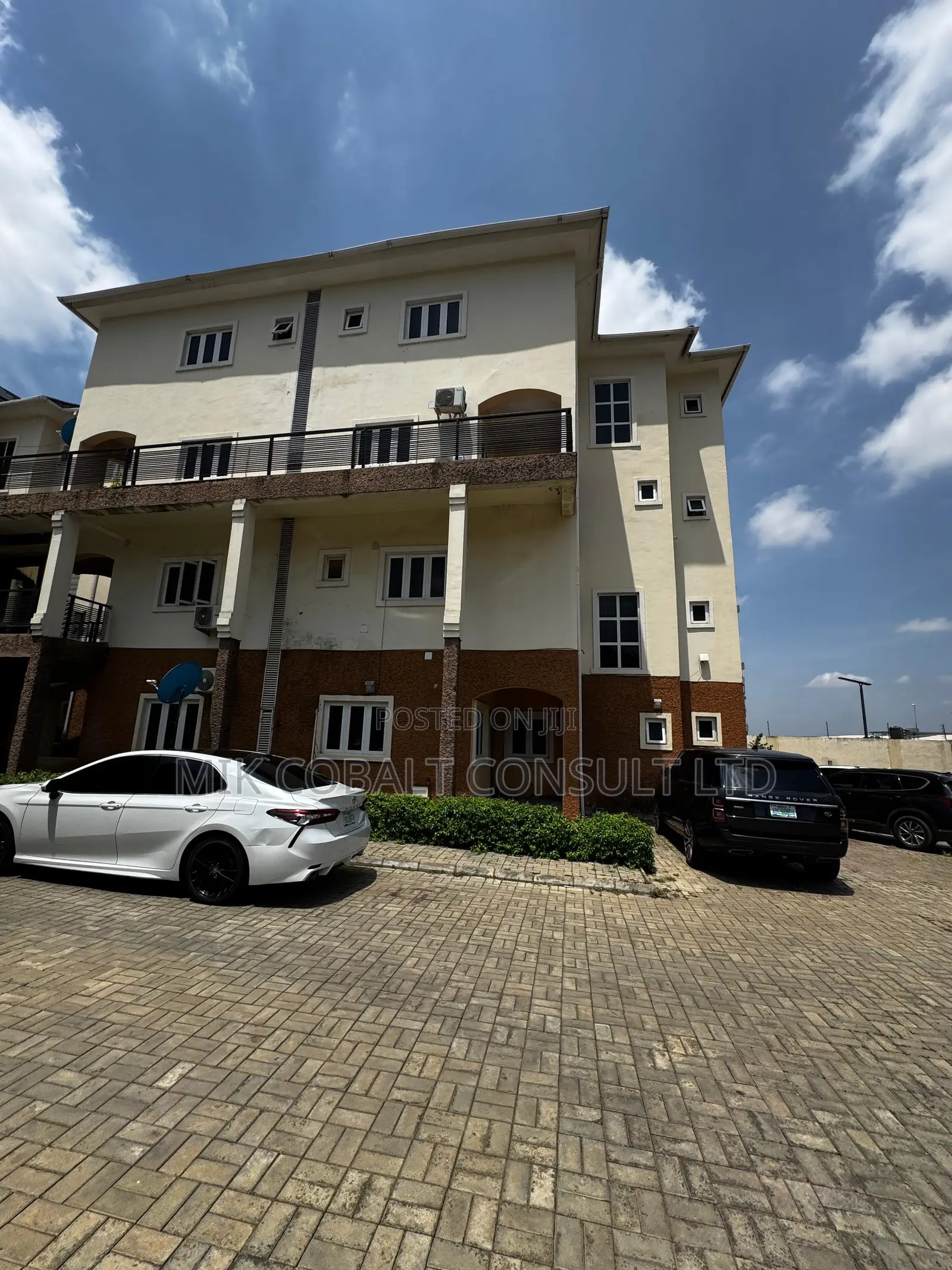 3bdrm Townhouse / Terrace in Diplomatic Zone, Katampe Extension