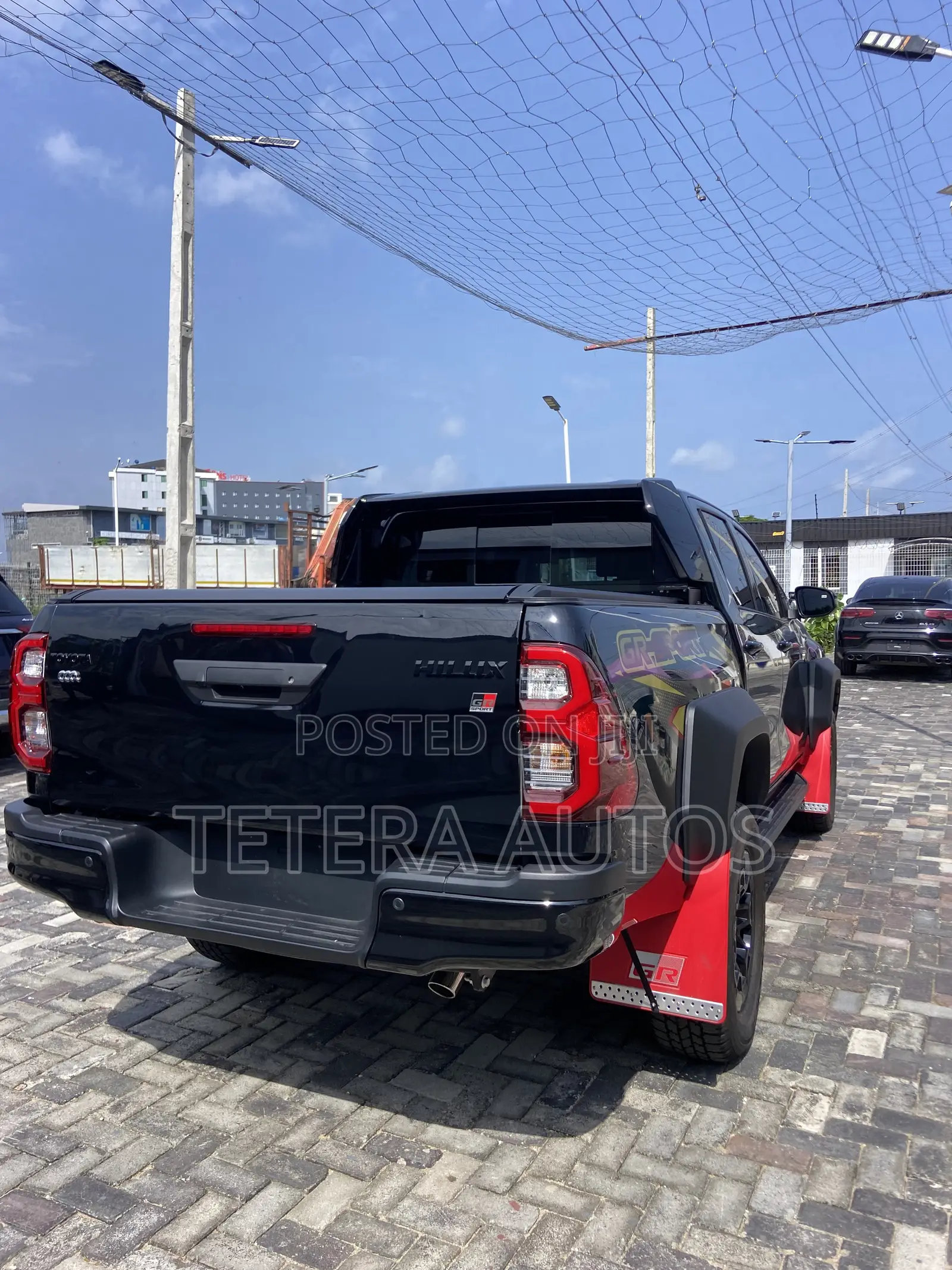 New Toyota Hilux 2025 Black