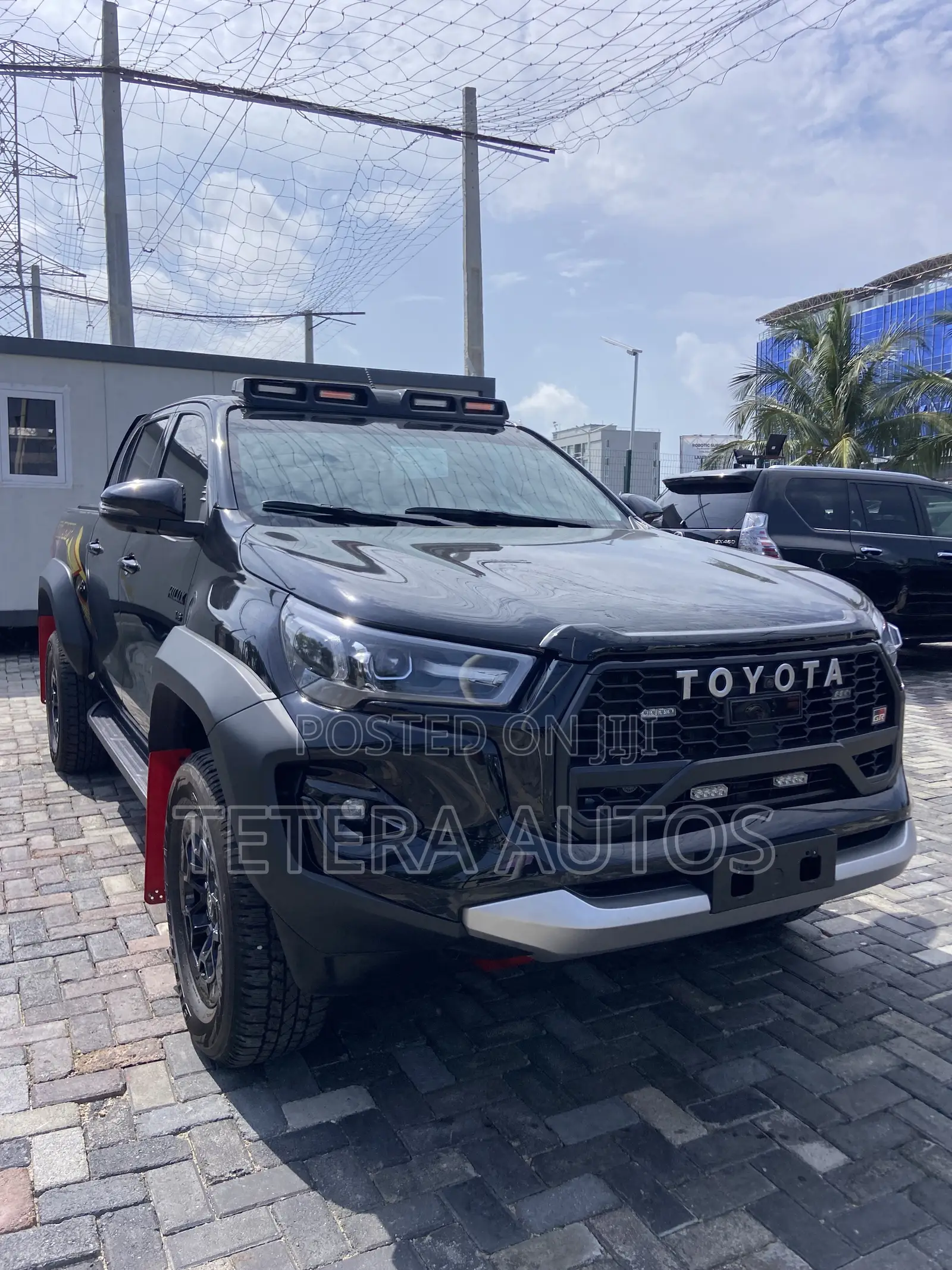 New Toyota Hilux 2025 Black
