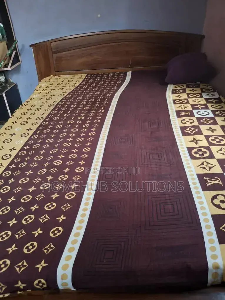 4.5by6 Bedframe With Mattress