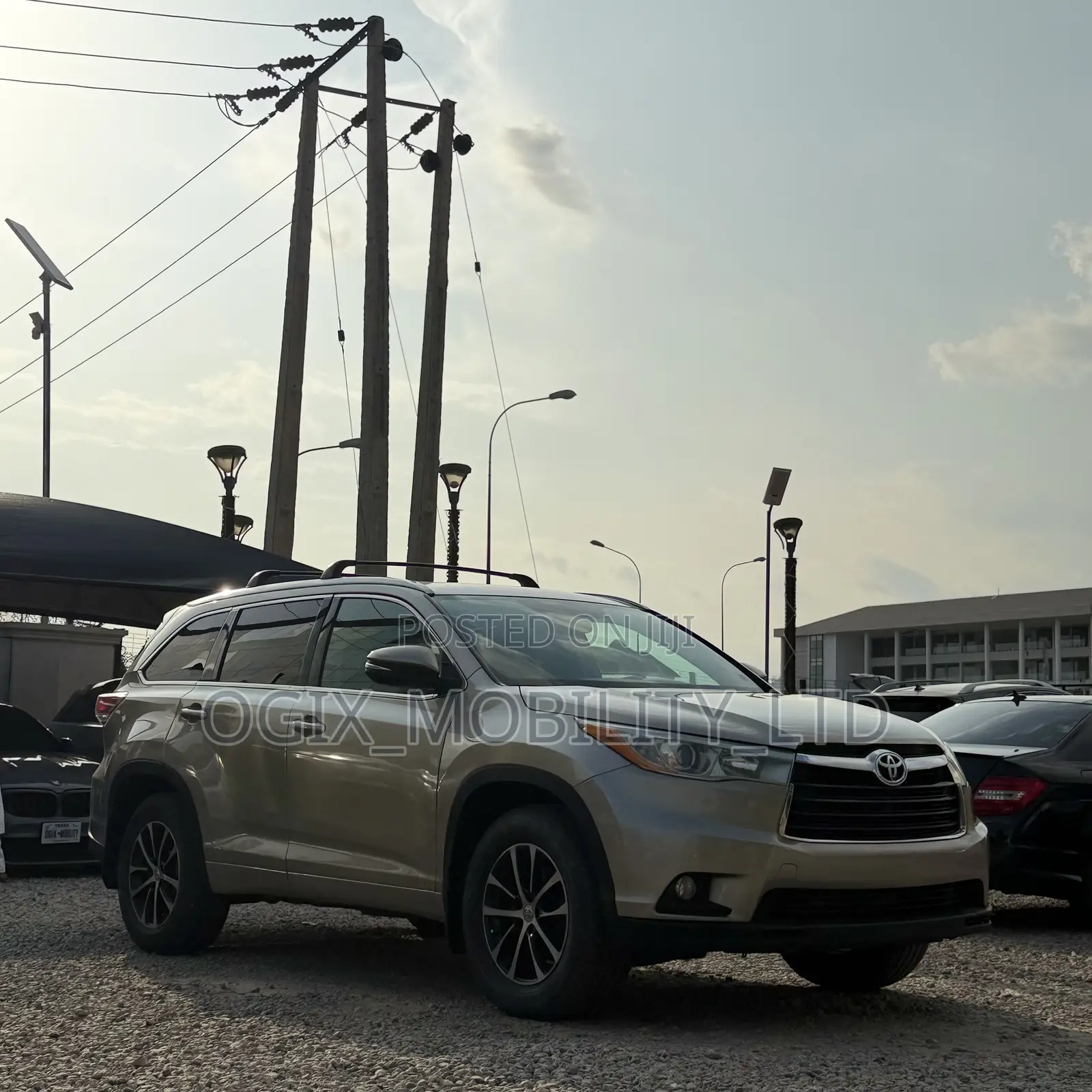 Toyota Highlander 2015 Gold