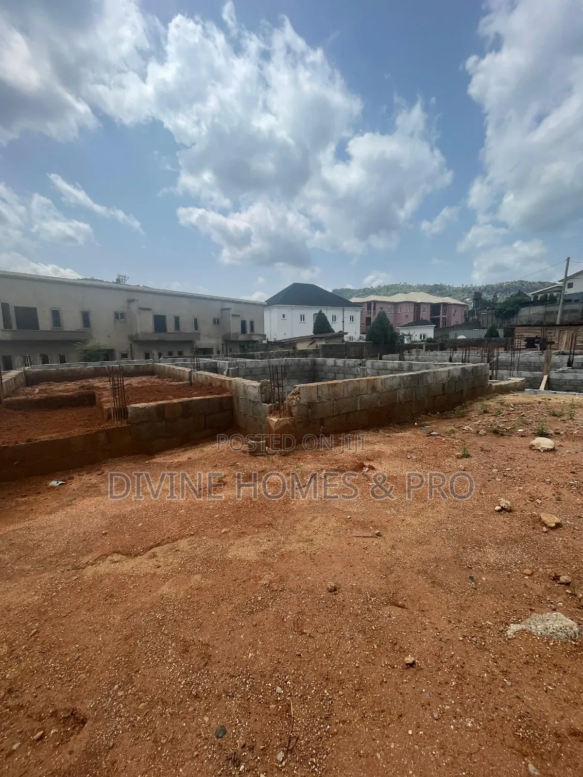 5bdrm Duplex in Dawaki for sale
