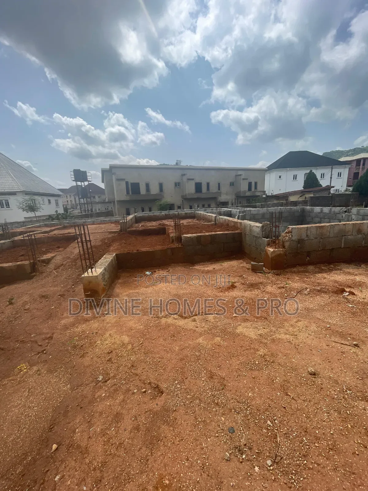 5bdrm Duplex in Dawaki for sale